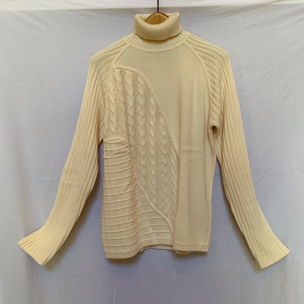 KENNETH COLE TURTLENECK SWEATER